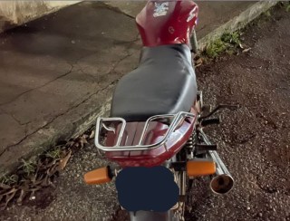 Polícia Militar de Campos Belos apreende motocicleta após tentativa de fuga de condutor