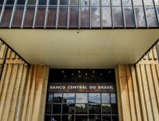 Banco Central anuncia primeira intervenção no câmbio em 2025