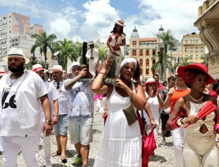 Hoje é Dia: combate à intolerância religiosa e parteiras são destaques