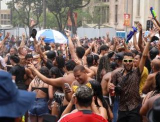 Bagunça Meu Coreto faz baile com marchinhas no Rio de Janeiro