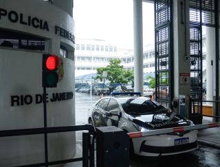 Homem é preso no Rio por contrabandear equipamentos bélicos