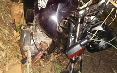 Casal morre após batida entre carro e moto, na GO-118, em Campos Belos (GO)