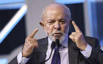 Lula diz que pretende assinar acordo Mercosul-UE ainda este ano