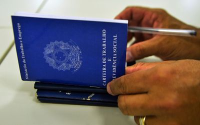 Taxa de desemprego sobe para 6,5% no trimestre encerrado em janeiro