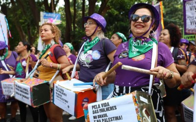 SP: mulheres protestam por direito ao aborto e pelo fim da escala 6x1