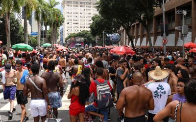 Especialistas recomendam "etiqueta respiratória" após carnaval