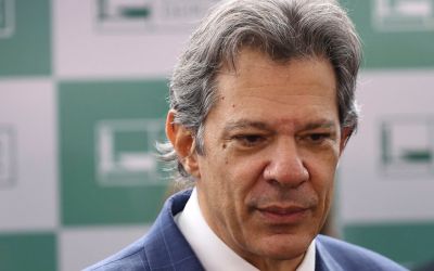 Ordem é negociar e não retaliar, diz Haddad sobre tarifas dos EUA